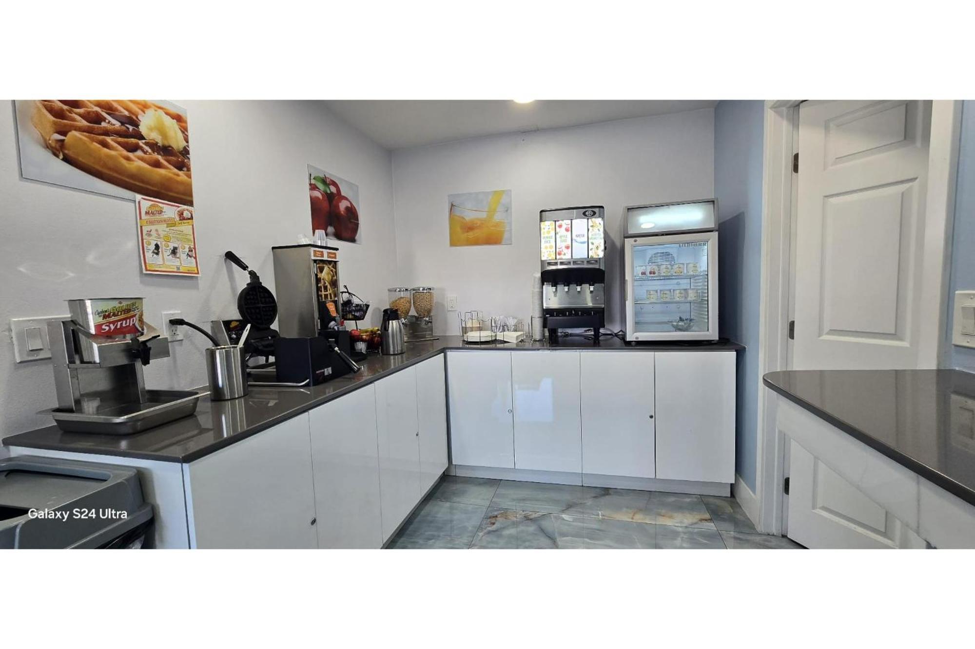 Hotel Avenida Victorville I 15 Luaran gambar