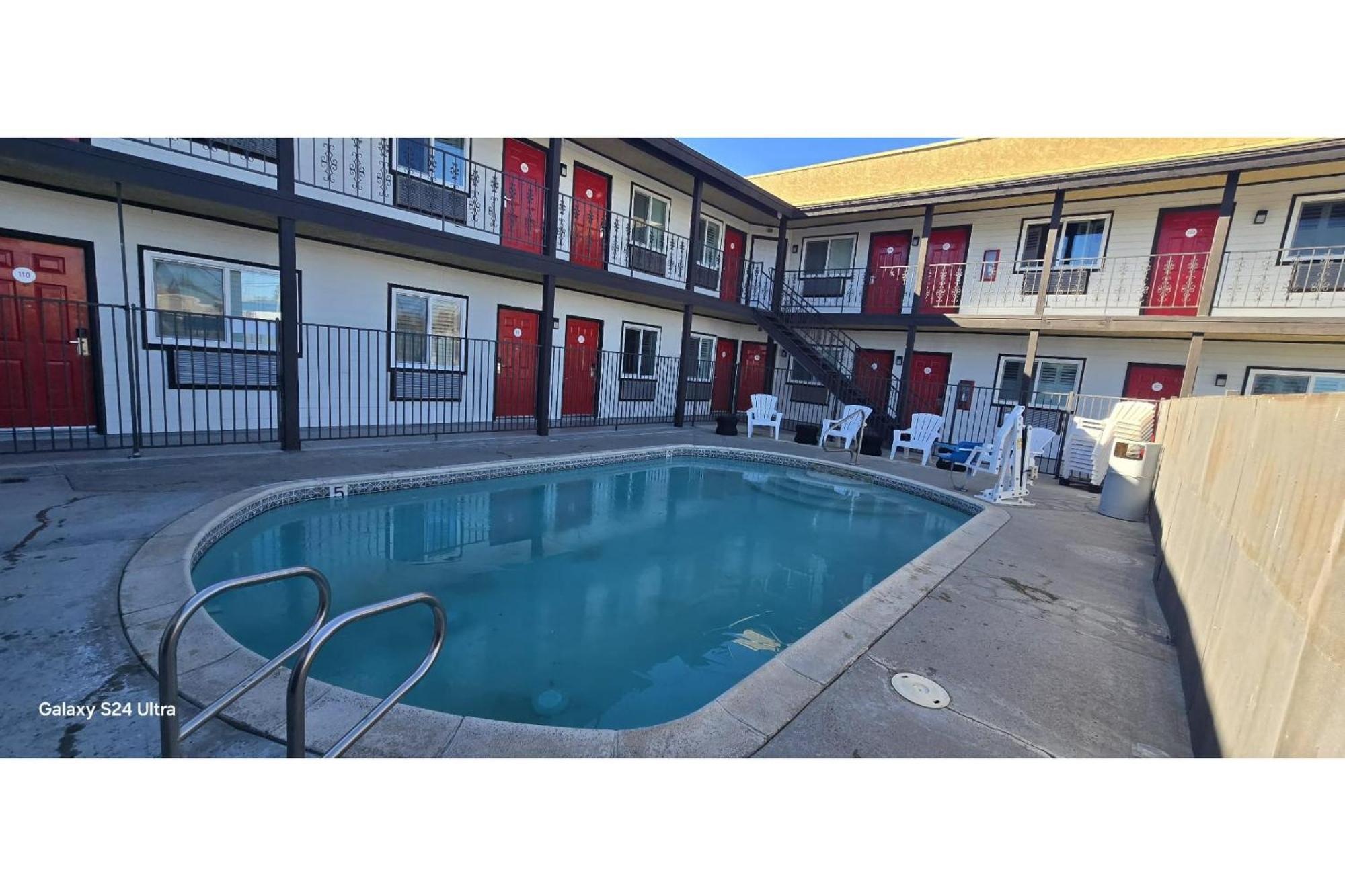Hotel Avenida Victorville I 15 Luaran gambar